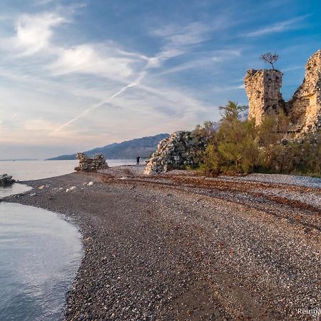 Villa Kuca Za Odmor Jelena Starigrad Paklenica Esterno foto