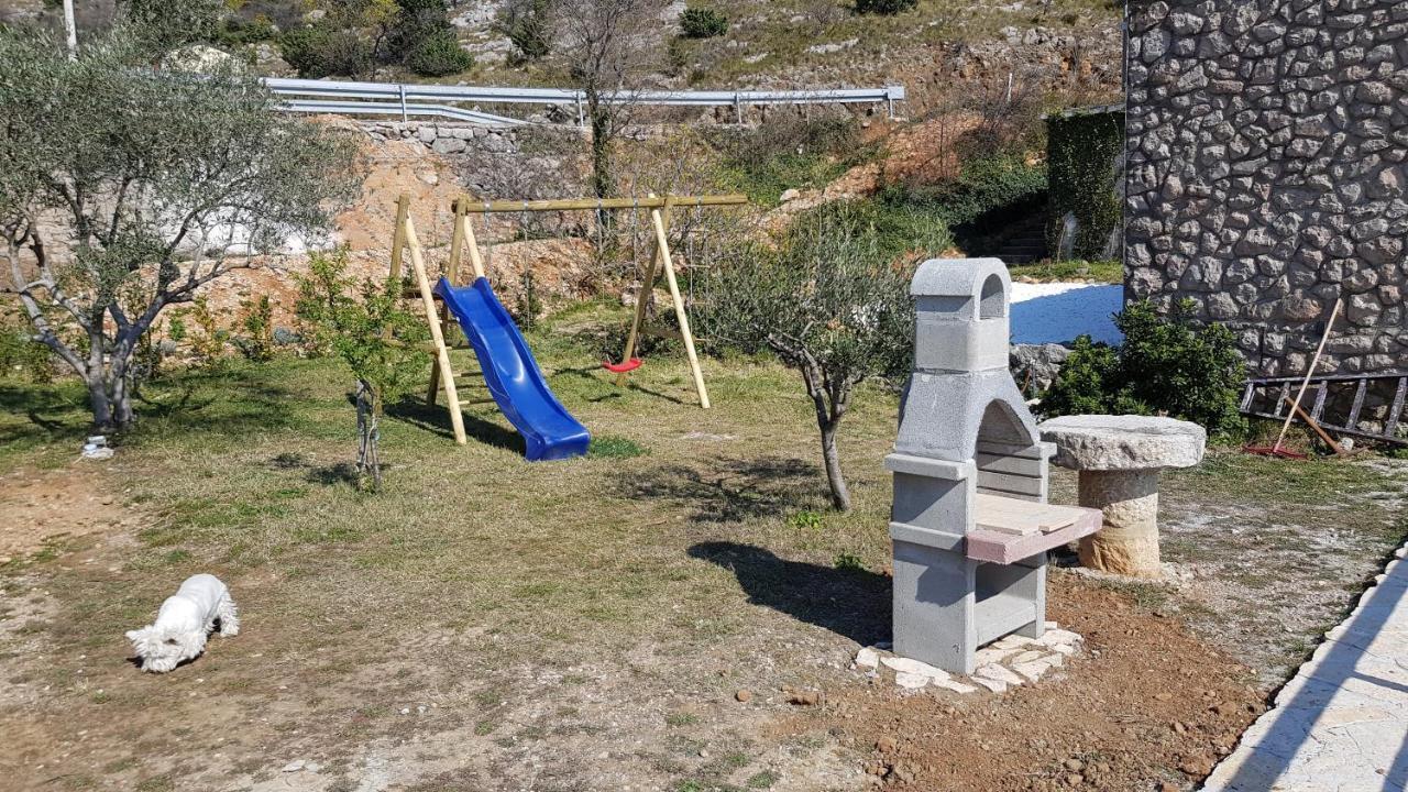 Villa Kuca Za Odmor Jelena Starigrad Paklenica Esterno foto